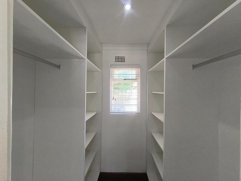To Let 4 Bedroom Property for Rent in Table View Western Cape